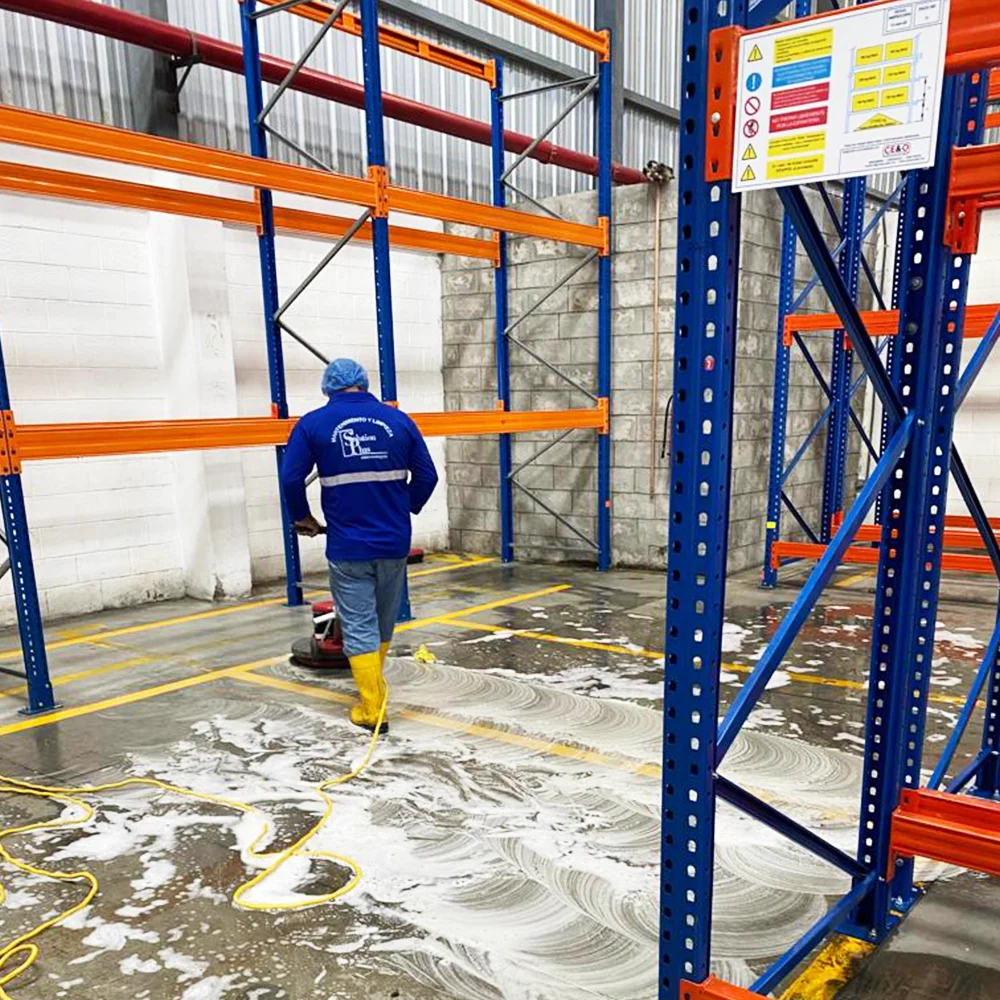 Servicio de limpieza en ecuador - Solution Plus-5